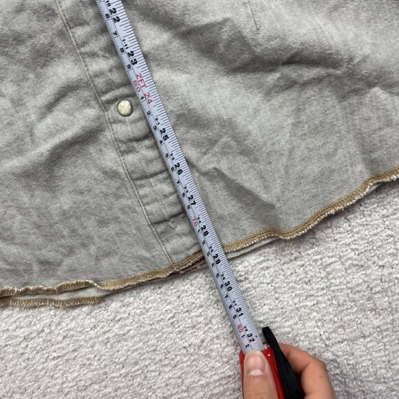 Wrangler Women’s Sz S Western Pearl Snap Gray Denim Shirt Stitching On Pocket - Picture 7 of 12